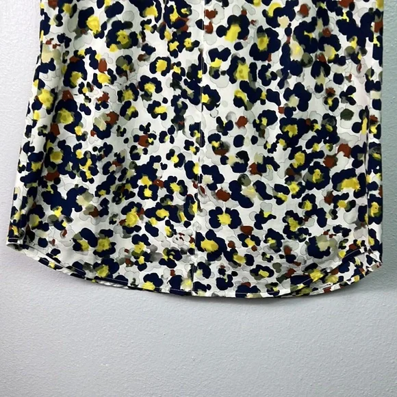 Cabi Fierce Seeing Spots Gathered Ruffle Collar V-Neck Sleeveless Blouse Small - Picture 3 of 7